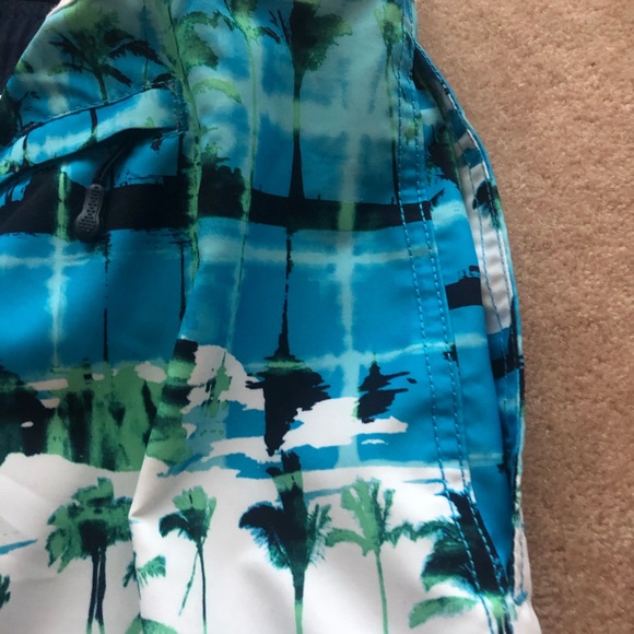 Mens Roundtree & Yorke Swim Trunks NWT - Picture 6 of 6